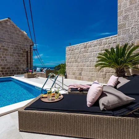 Luigi With A Pool Villa Cavtat