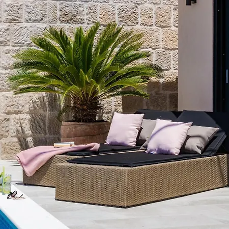 Vila Luigi With A Pool *