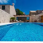 Vila Luigi With A Pool